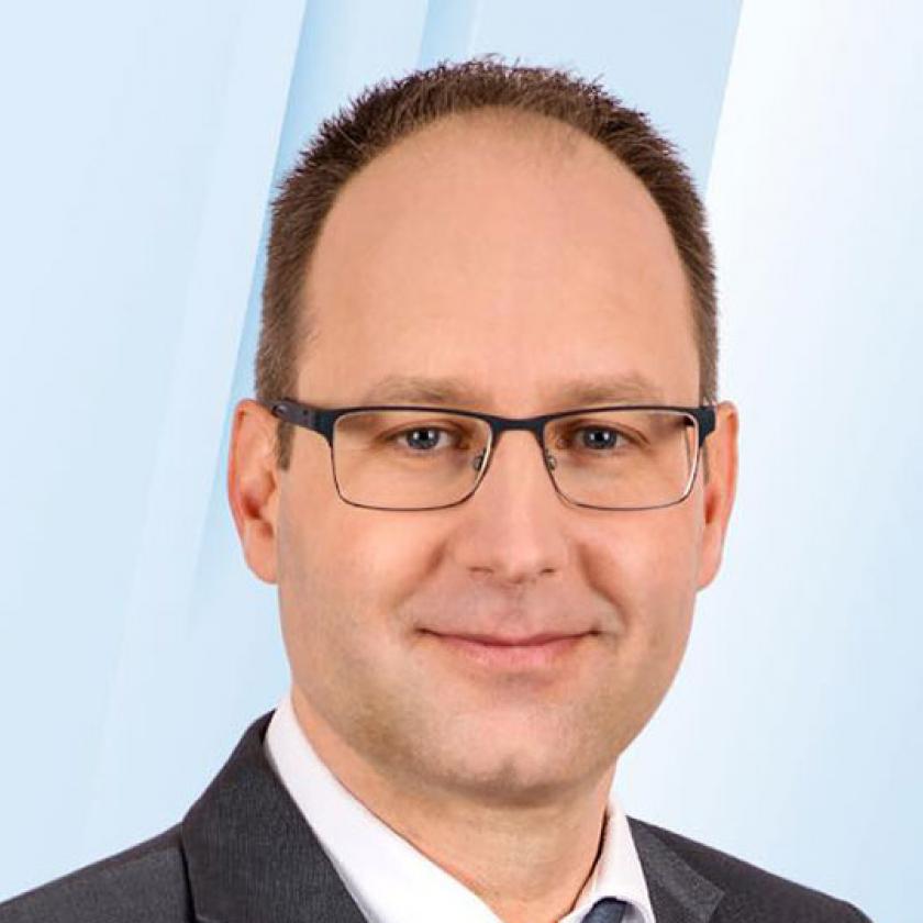 Schadl György ügyvédje a Fidesz zuglói jelöltje