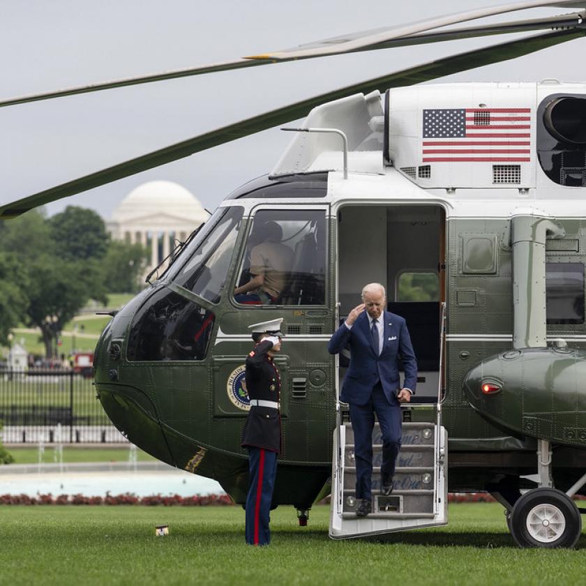 Üzemen kívül az új, méregdrága elnöki helikopterflotta: felperzseli a pázsitot
