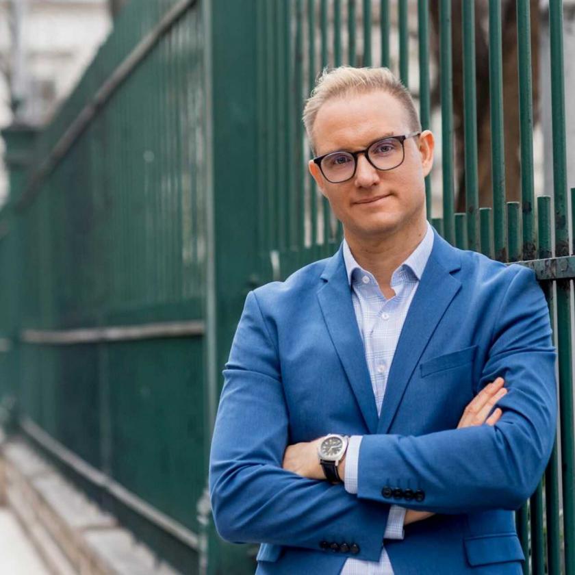 Lakner Zoltán: Mélyponton a Fidesz, érdemtelen a DK