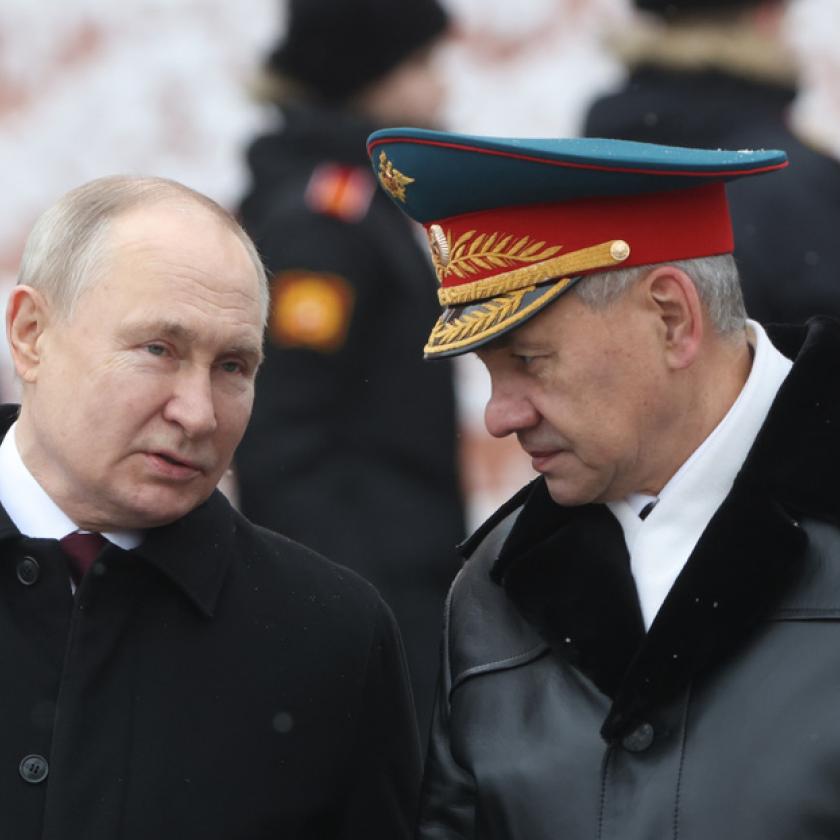Hibát hibára halmoz a háborúban, Putyin embereként mégis érinthetetlen 