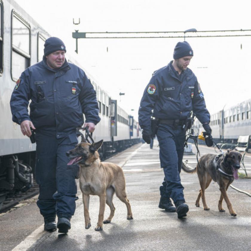 Vonatokon razziáztak a rendőrök